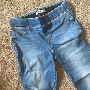 Old navy rockstar jeggings- never worn